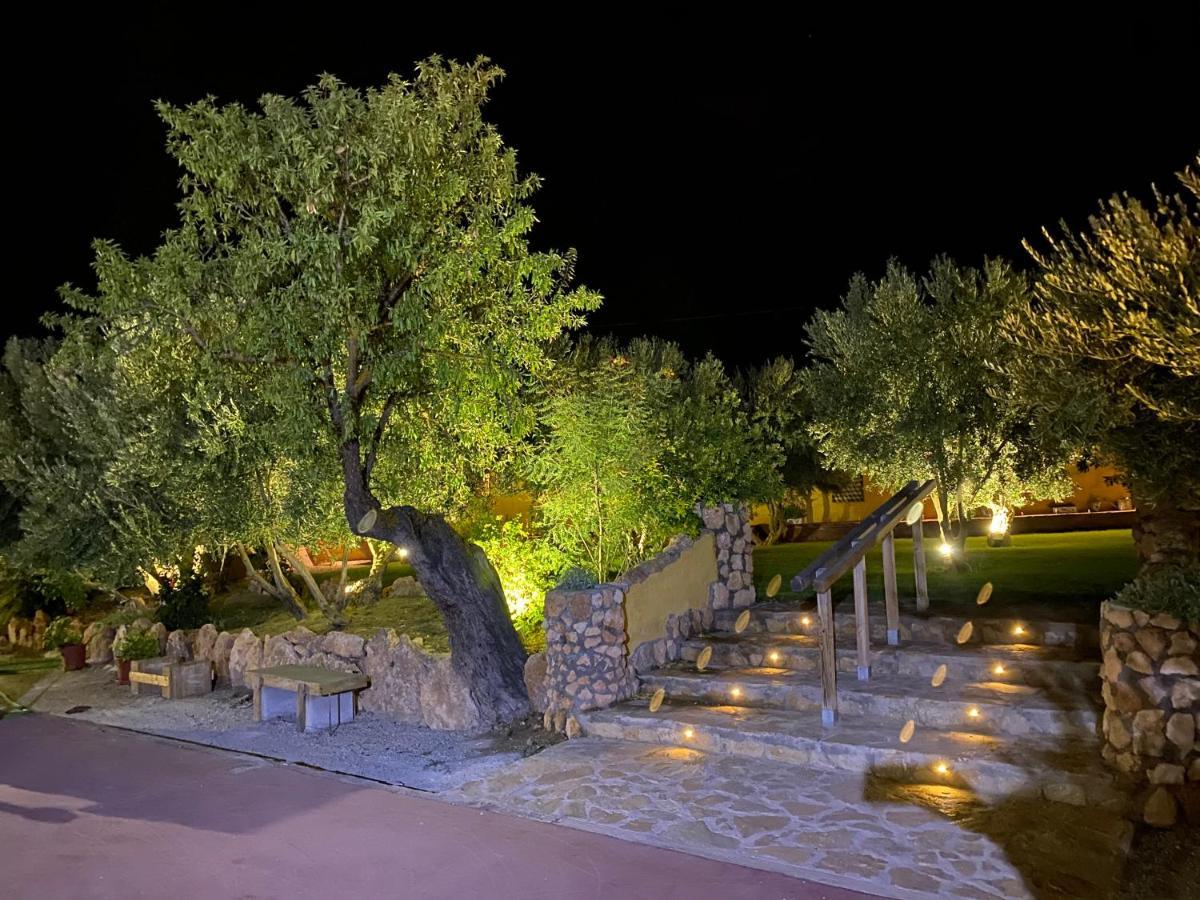 Cortijo Bustamante Guest House Baza Bagian luar foto