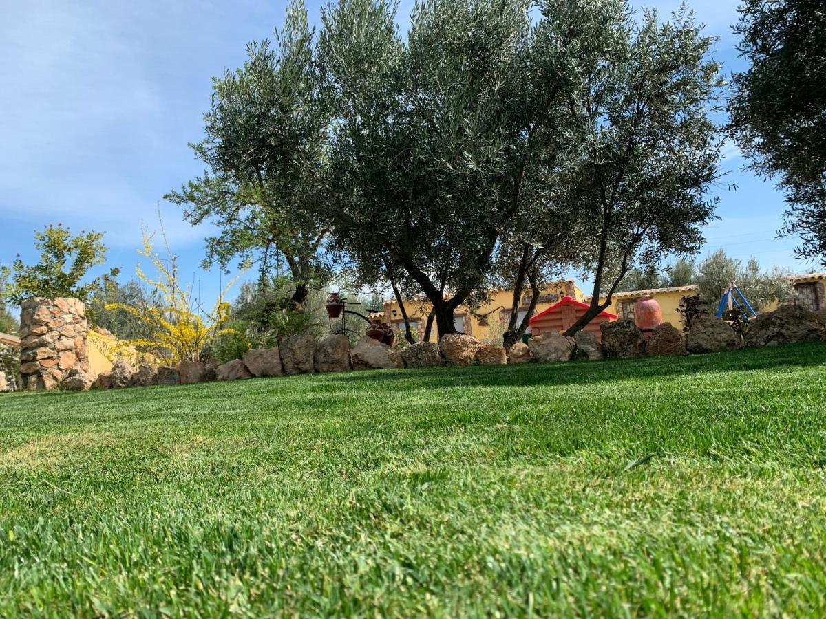Cortijo Bustamante Guest House Baza Bagian luar foto