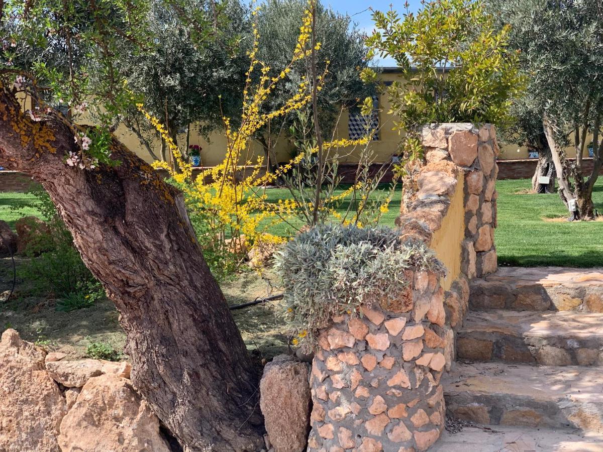 Cortijo Bustamante Guest House Baza Bagian luar foto