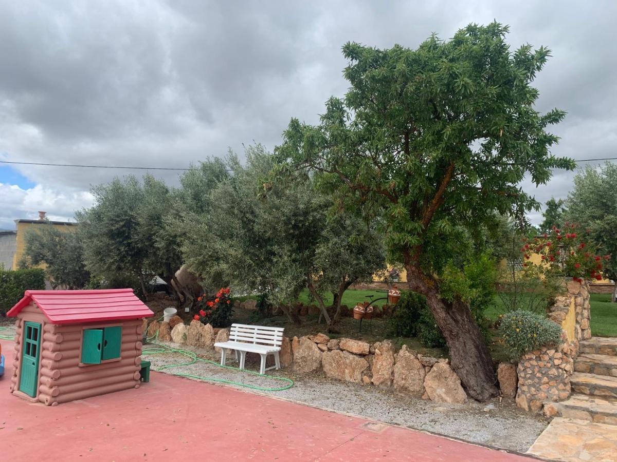 Cortijo Bustamante Guest House Baza Bagian luar foto
