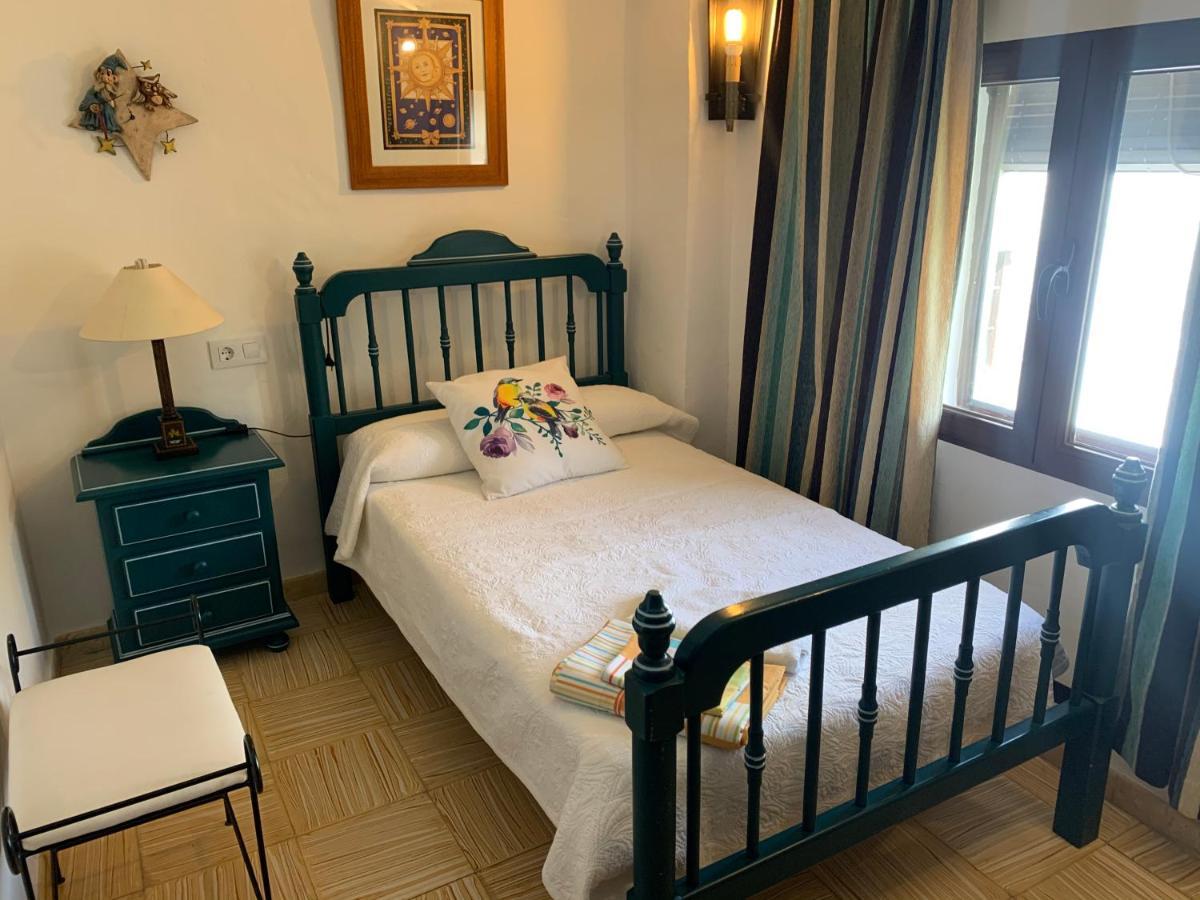 Cortijo Bustamante Guest House Baza Bagian luar foto